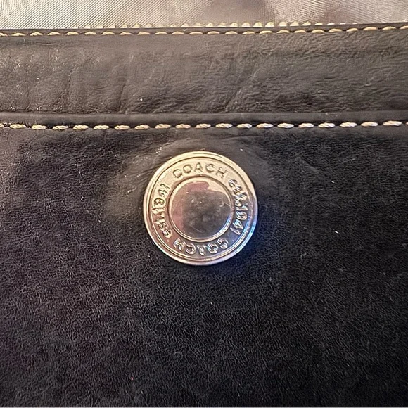 Coach Vintage Chelsea Black Pebble Leather Zip Around AccordionWallet - Picture 2 of 10